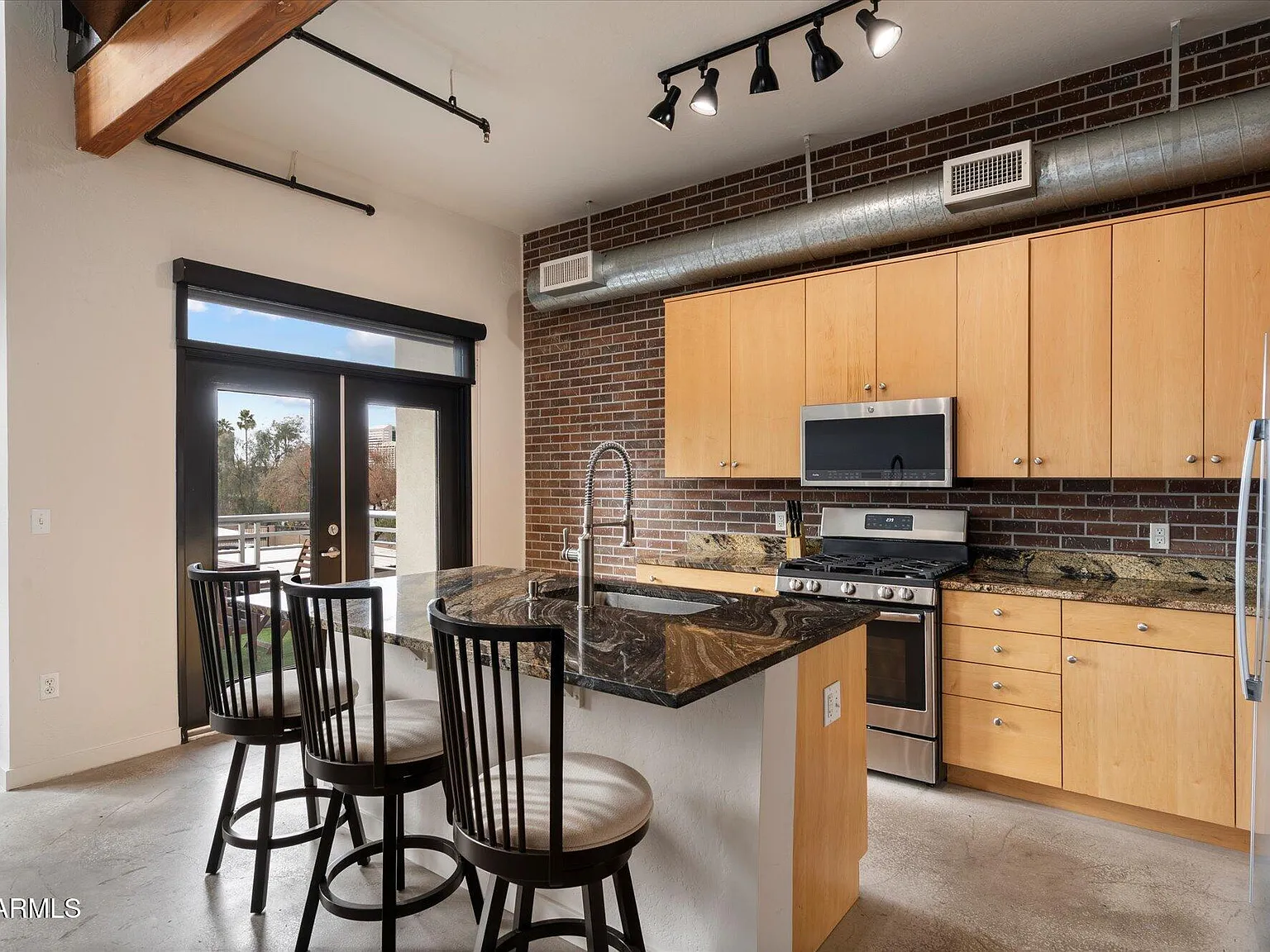 2 bed, 2.0 bath, 1652 sqft, $2,400 — Photo 3