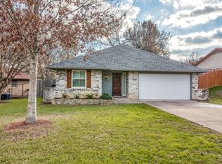 1724 Timberline Dr, Benbrook, TX 76126