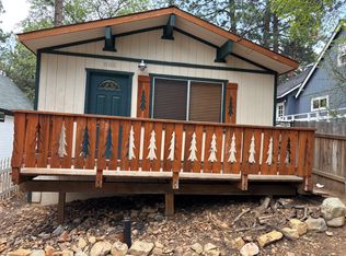 805 Spruce Ln, Sugarloaf, CA 92386