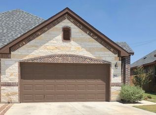 912 Skyview Dr, Midlothian, TX 76065