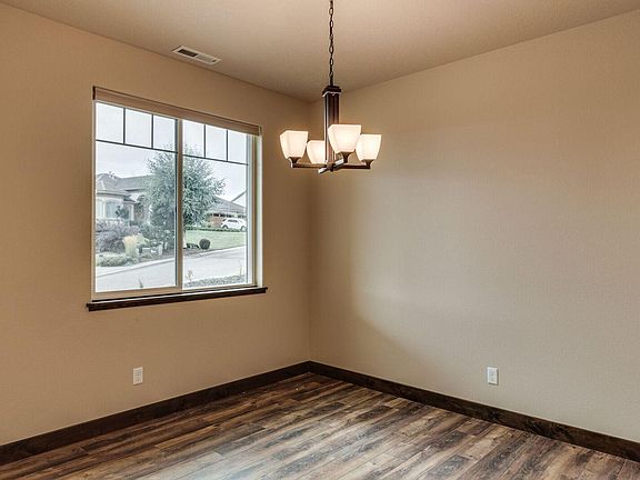 5th image of 8907 E Woodland Park Dr