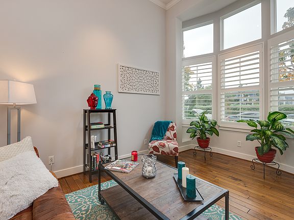 3rd image of 5700 Seawalk Dr APT 6