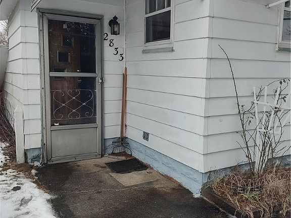 3rd image of 2833 SE Riverside Park Dr