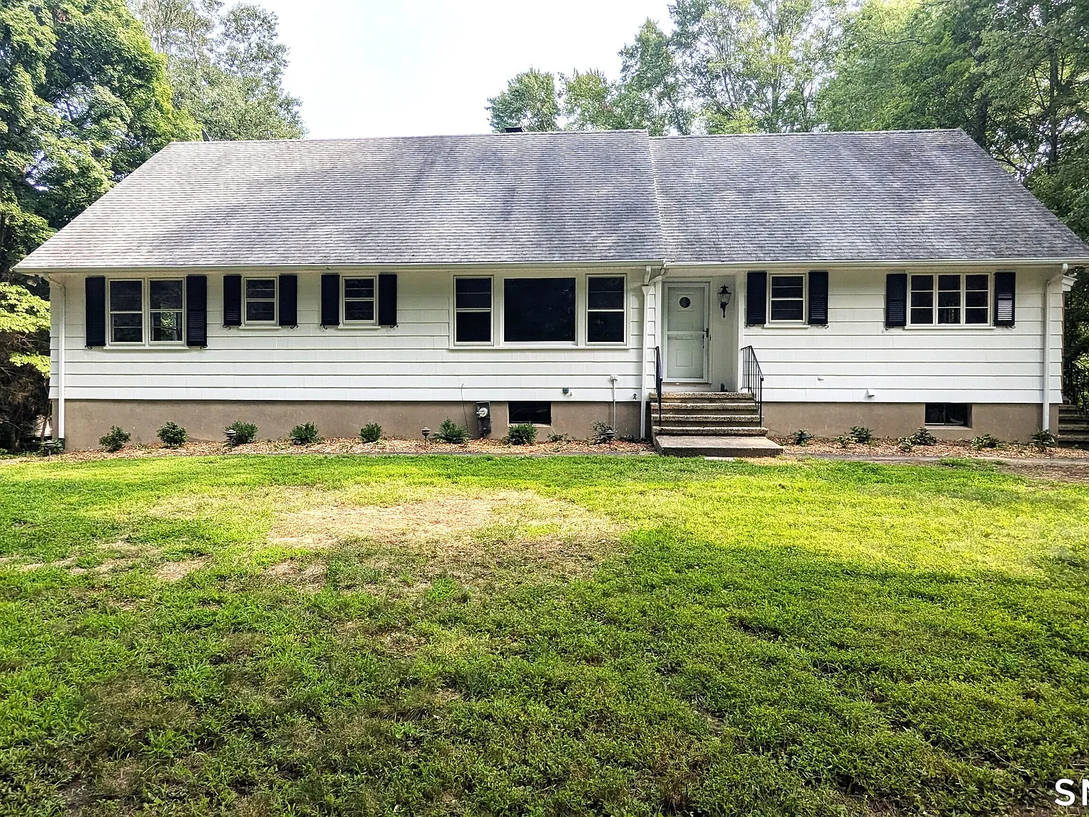 3 bed, 2.5 bath, 1981 sqft, $6,000 — Photo 2