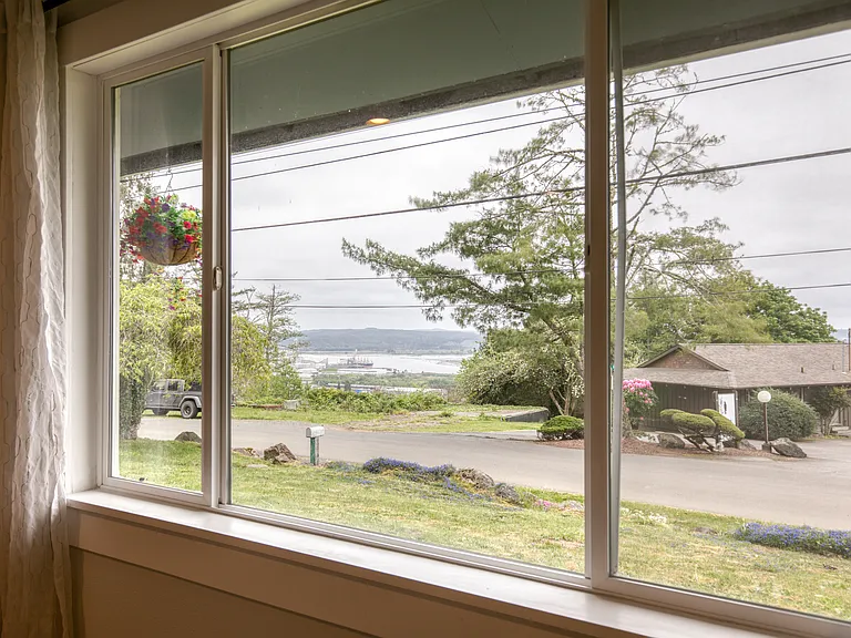 Beacon Hill Dr — Photo 10