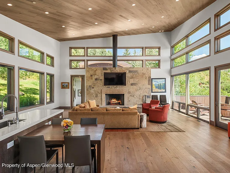 272 Oak Ridge Rd — Photo 8
