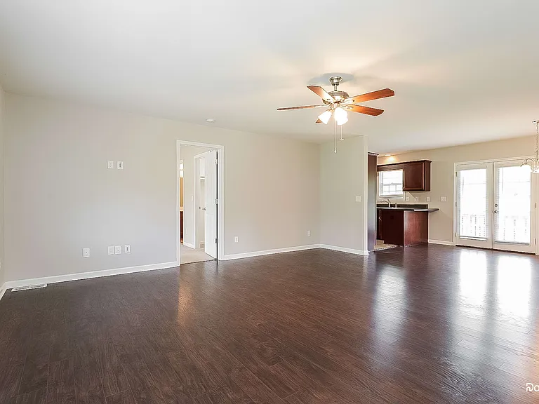 4810 Tony Dr — Photo 6