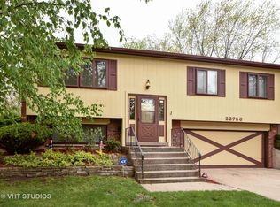 22756 Valley Dr, Richton Park, IL 60471