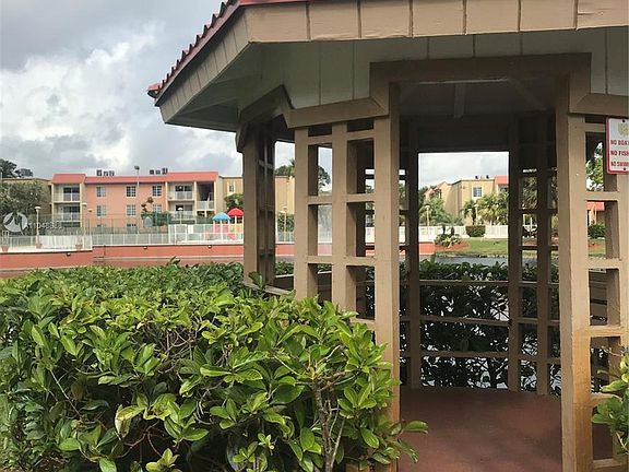 4th image of 4900 NW 79th Ave APT 202