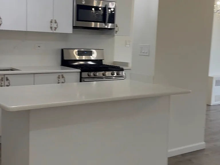 601 Surf Ave #6 — Photo 2