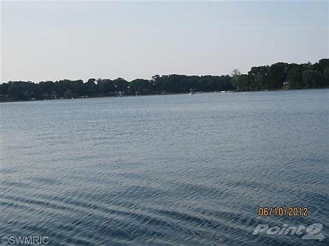 5th image of 44890 Woodman Dr