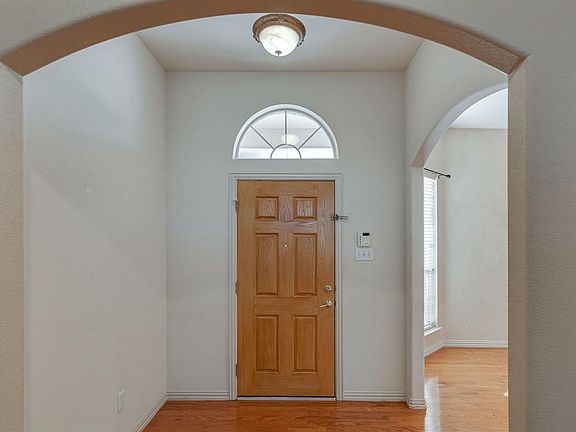5th image of 5556 Greenview Ct