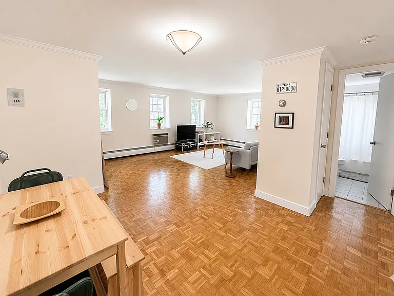 42 Worthen Rd #14 — Photo 2