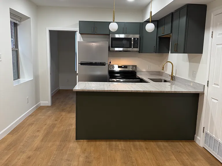 4969 Fountain Ave #2 — Photo 2