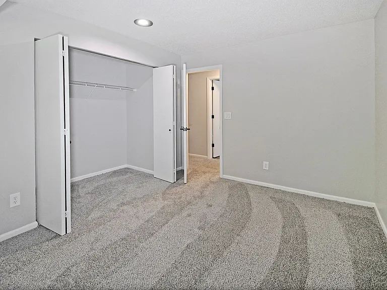 Woodland Valley Apartments — Photo 38
