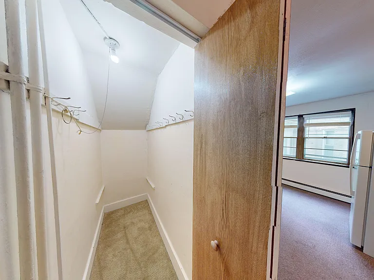 F Closet F Closet