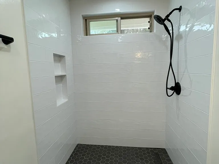 2nd bathroom upstairs