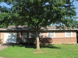 1804 Garland Douglas Dr, Neosho, MO 64850