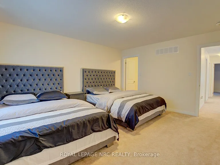 4901 Pettit Ave — Photo 10