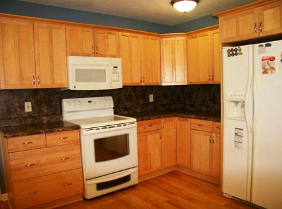 5th image of 118 Rebecca Dr
