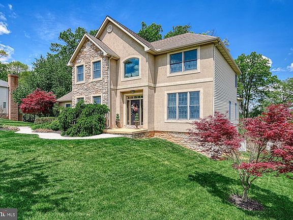 3rd image of 641 Denny Ln
