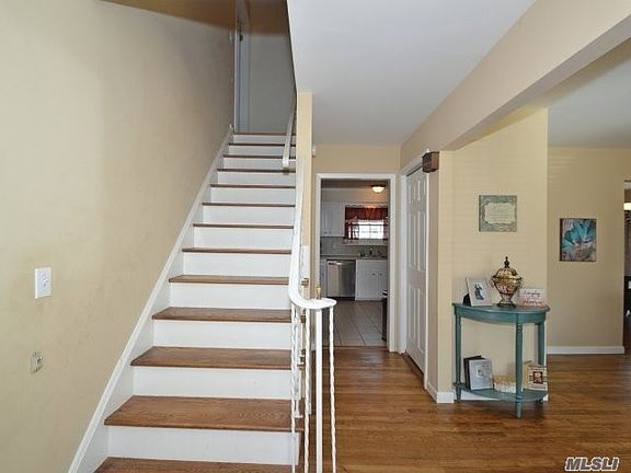 2nd image of 1 Sabatino Ct