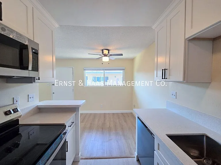 5535 Ackerfield Ave #36 — Photo 6