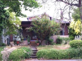 5220 12th Ave NE, Seattle, WA 98105