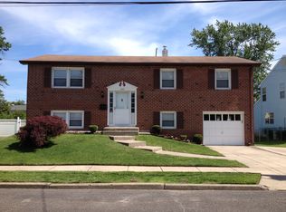 322 Oakland Ave, Bellmawr, NJ 08031