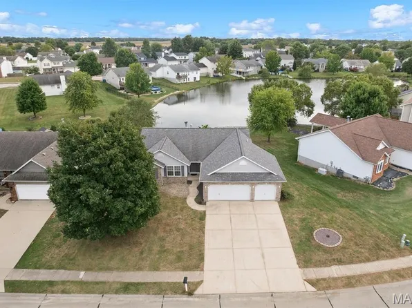 38 Cedarbrooke, Troy, IL 62294