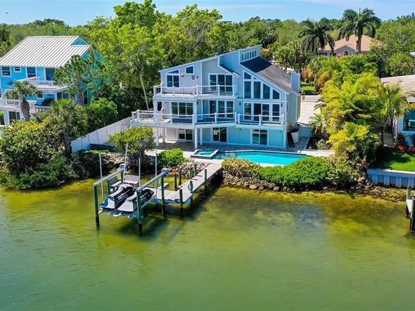 5422 Siesta Cove Dr, Sarasota, FL 34242