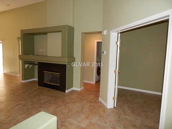 4th image of 68 Harbor Coast St #0