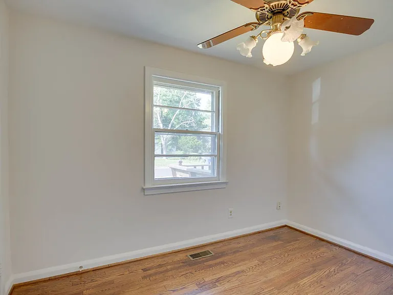 106 Woodhaven Rd — Photo 26
