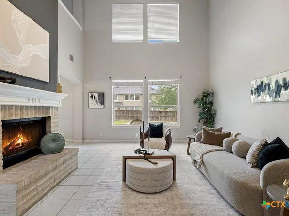 208 Settlers Valley Dr, Pflugerville, TX 78660