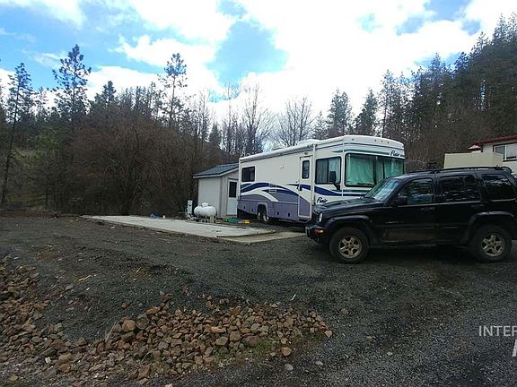 3rd image of 199 Chief Looking Glass Ln