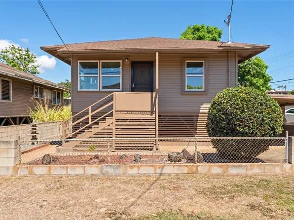99-42 Kauhale St, Aiea, HI 96701