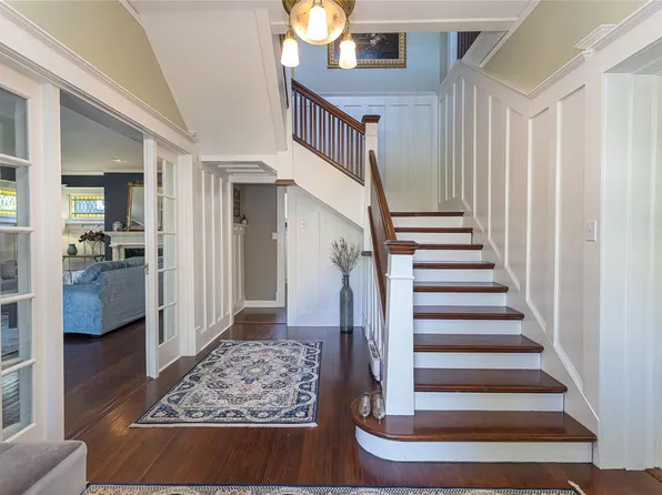 875 Richmond Ave, Victoria, BC V8S 3Z2