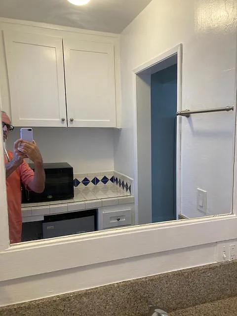 Studio, 250 sqft, $1,295 — Photo 4