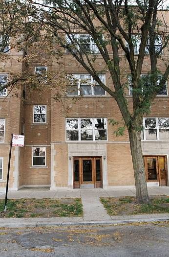 1st image of 4102 N Hamlin Ave APT 3