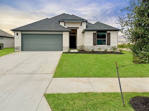 2nd image of 310 Sepulveda St