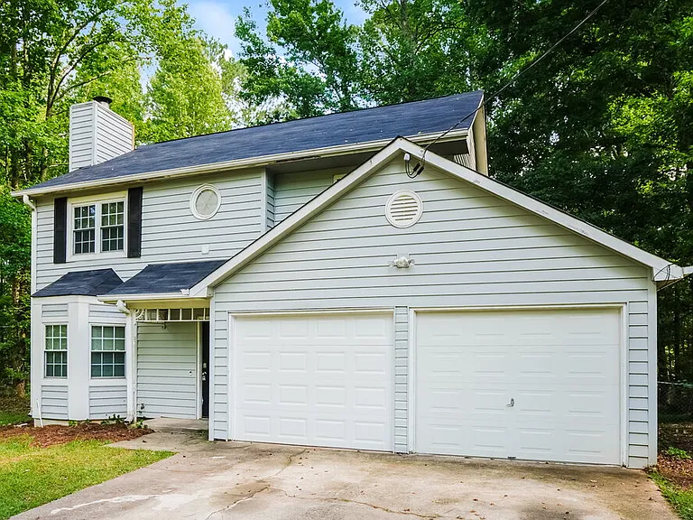 882 Stormy Ln — Photo 4