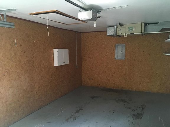 4th image of 1602 Amblewood Dr APT 4