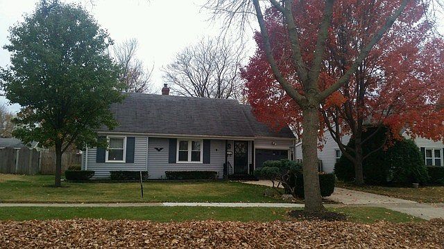 1st image of 627 Sheridan Dr