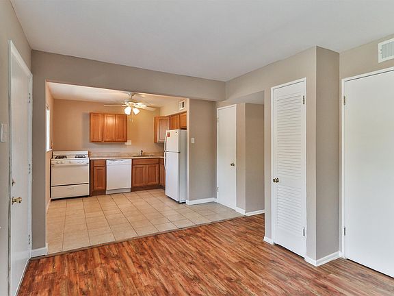 3rd image of 475 S Holmes Ave APT C