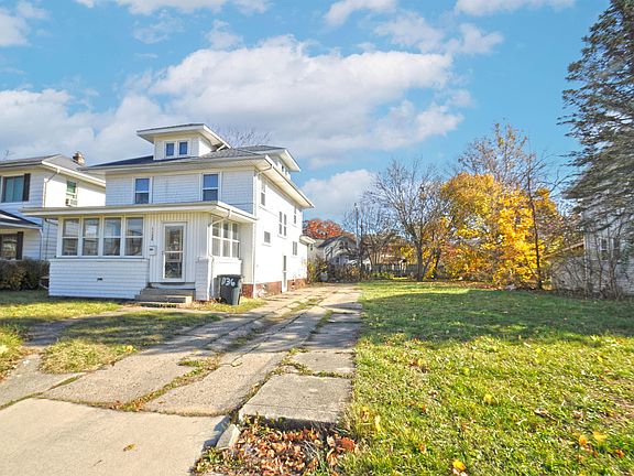 3rd image of 1136 Diamond Ave