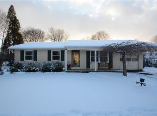 104 Ledgewood Cir, Rochester, NY 14615