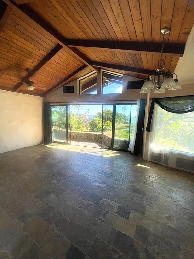 Gorgeous 2 Bedroom / 1 Bath in Waikane — Photo 4