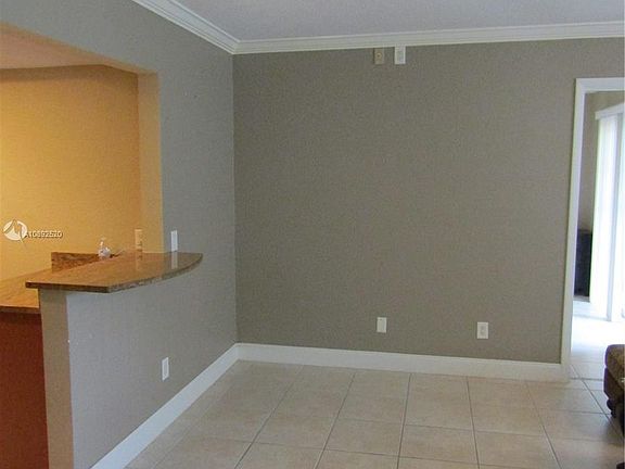 3rd image of 1623 SE Green Acres Cir #101