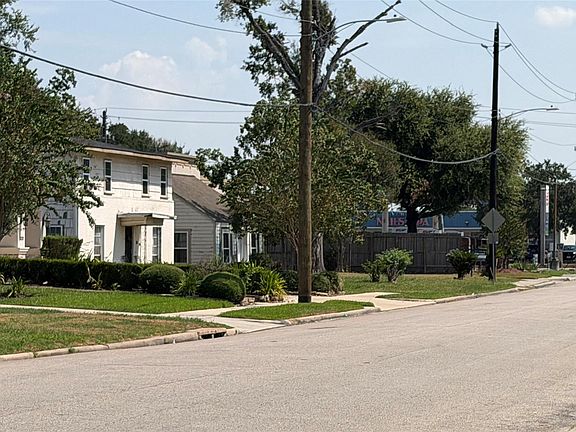 5th image of 3745 Griggs Rd