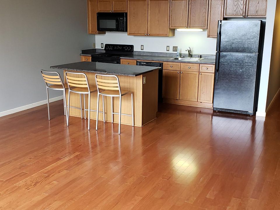 1st image of 234 E Reservoir Ave